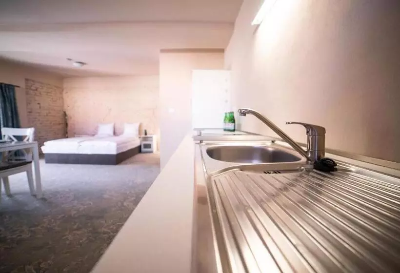 Majatalo Penzion Papírna