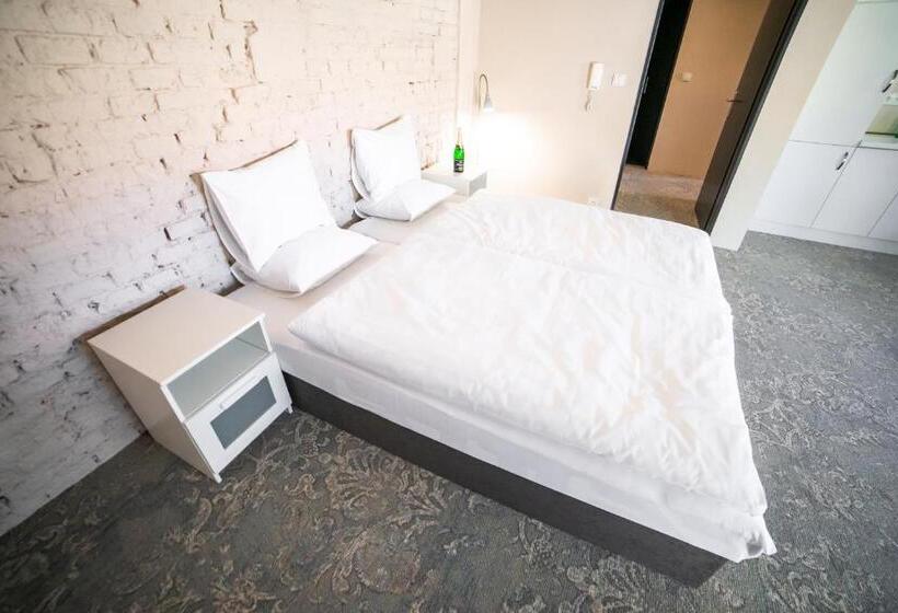 פנסיון Penzion Papírna