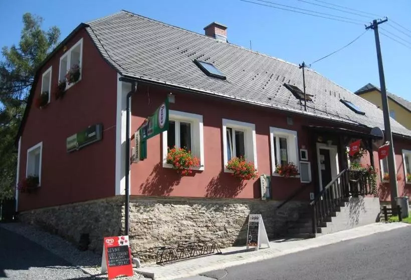 Majatalo Penzion Pomodoro