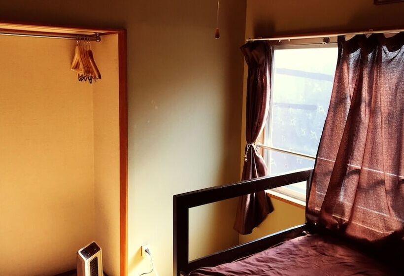 פנסיון Sugiya Guest House   Hostel