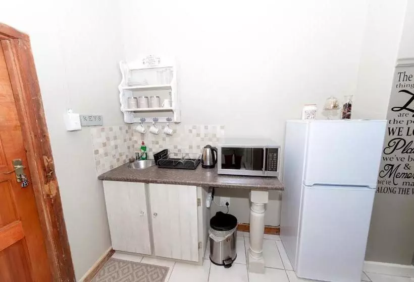 پانسیون Tarentaalrand Guesthouse