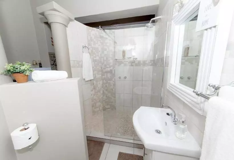 پانسیون Tarentaalrand Guesthouse