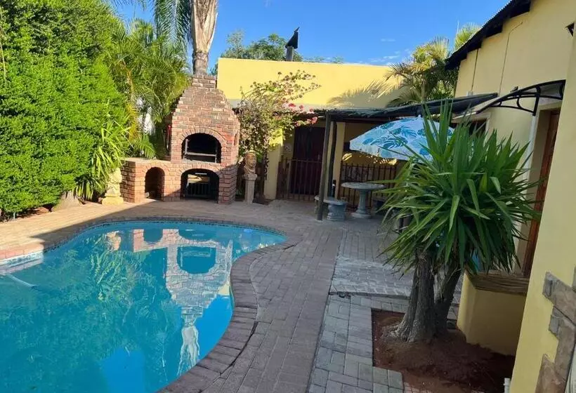 پانسیون Tarentaalrand Guesthouse