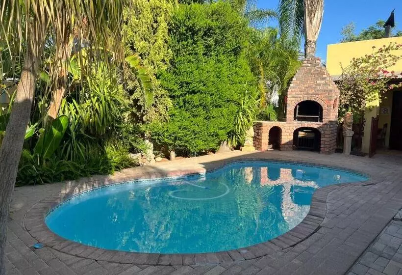 پانسیون Tarentaalrand Guesthouse