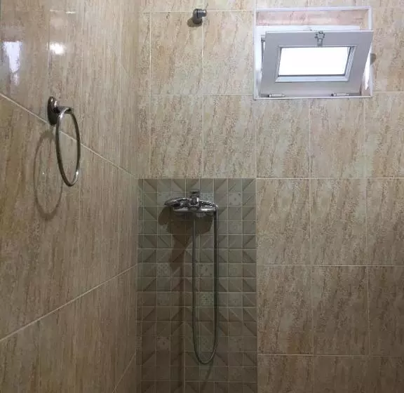 پانسیون Guest House Roman/gonio