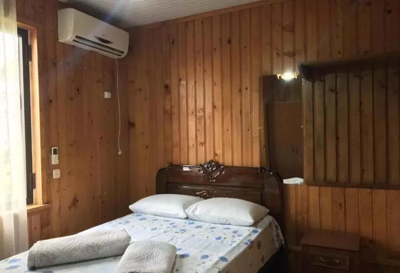 پانسیون Guest House Roman/gonio