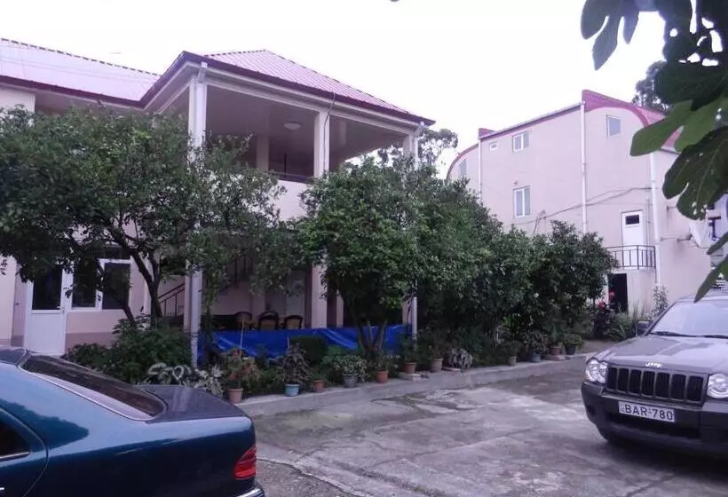 پانسیون Guest House Roman/gonio