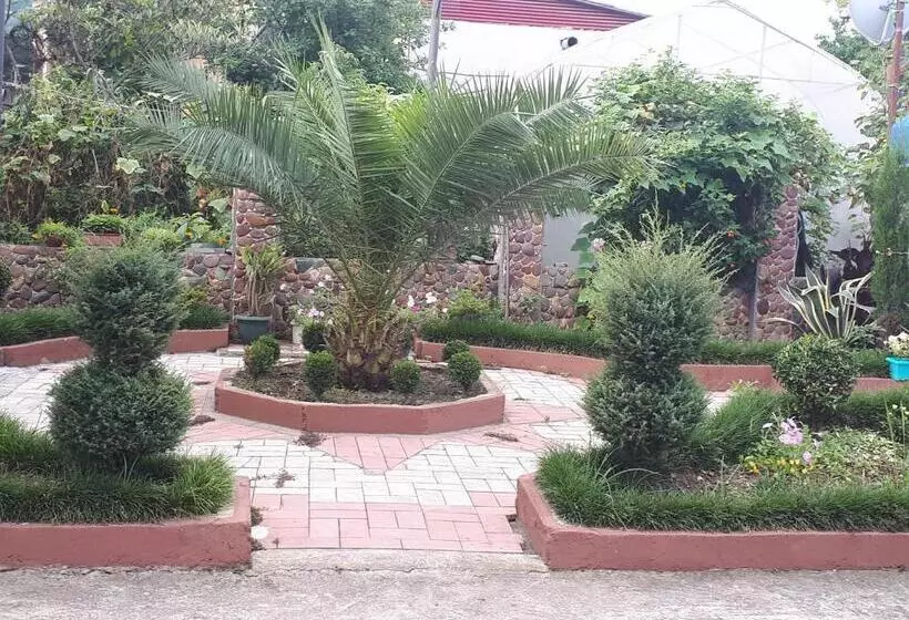 پانسیون Guest House Roman/gonio
