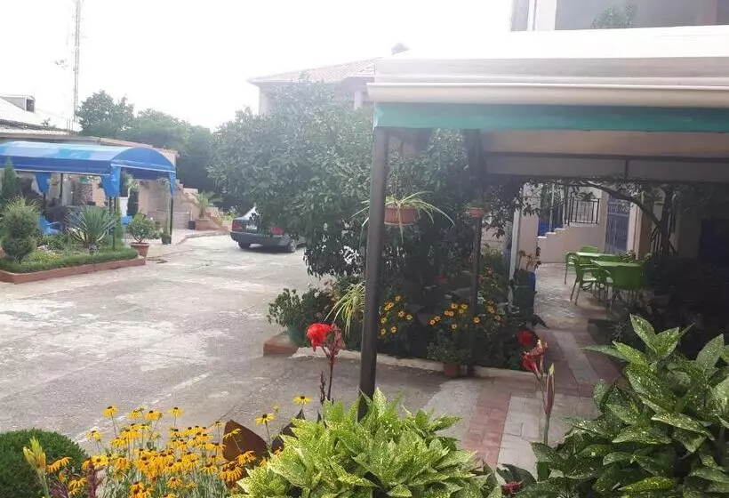پانسیون Guest House Roman/gonio