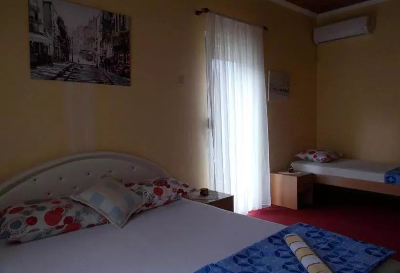 پانسیون Guesthouse Feel Lake