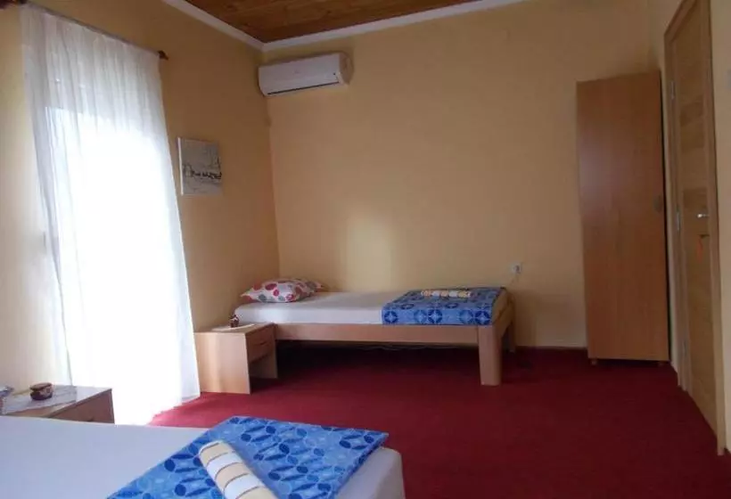 پانسیون Guesthouse Feel Lake