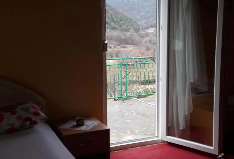 پانسیون Guesthouse Feel Lake