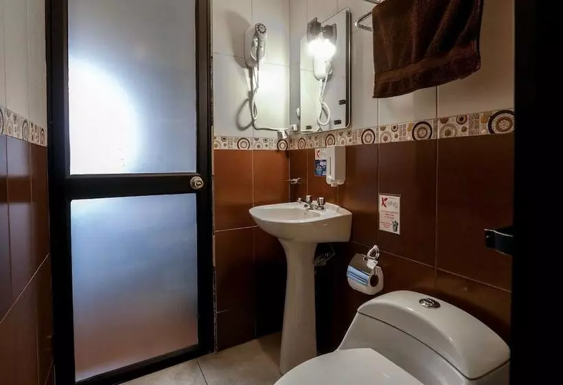 Pension Hostal Kolibri B&b