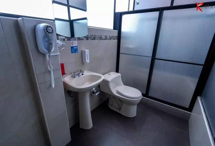 Pension Hostal Kolibri B&b