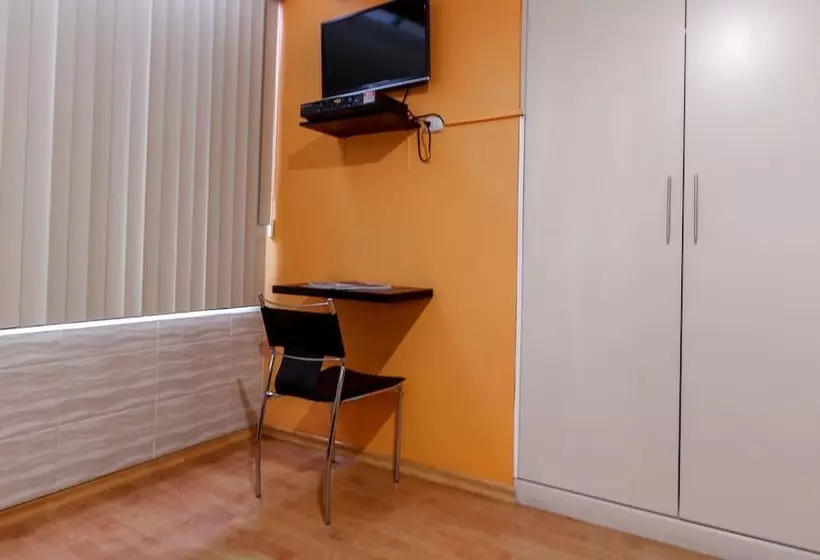 Pension Hostal Kolibri B&b