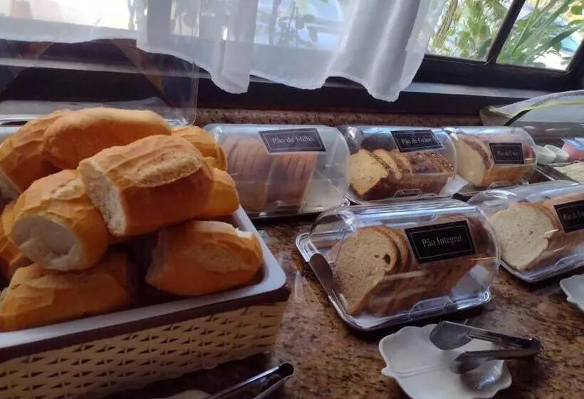 ペンション Pousada Chez Nous