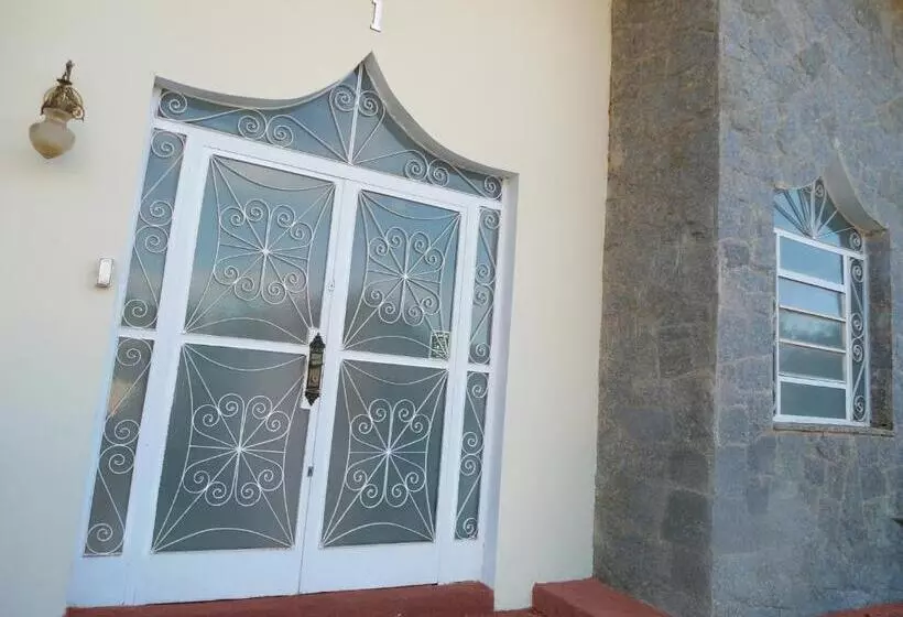 Majatalo Hostel E Pousada Solar