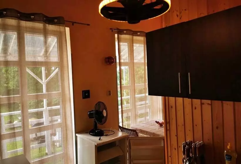 Retkeilymaja Camping At Sheriff