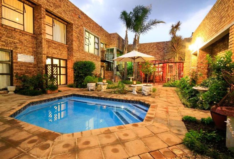 פנסיון Dormio Manor Guest Lodge