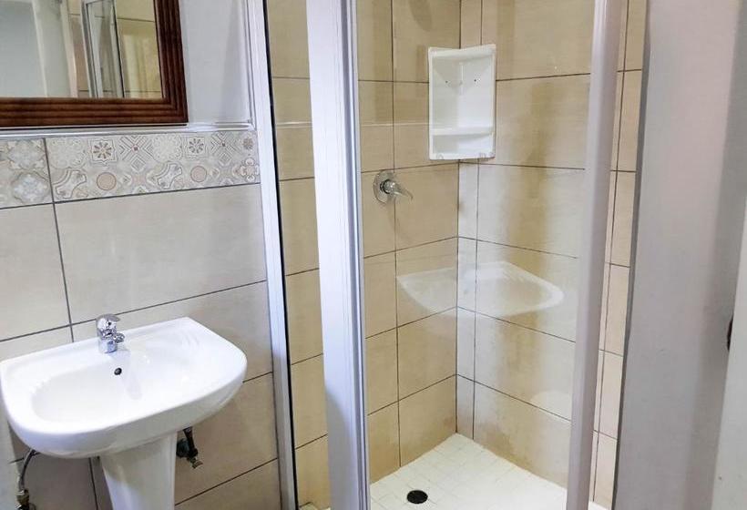 פנסיון Dormio Manor Guest Lodge