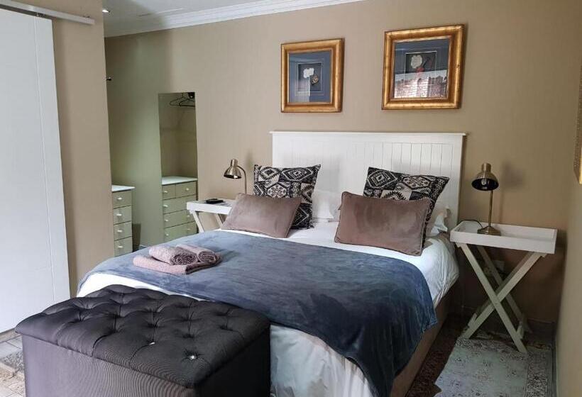 פנסיון Dormio Manor Guest Lodge