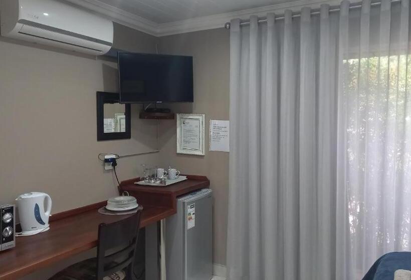 פנסיון Dormio Manor Guest Lodge