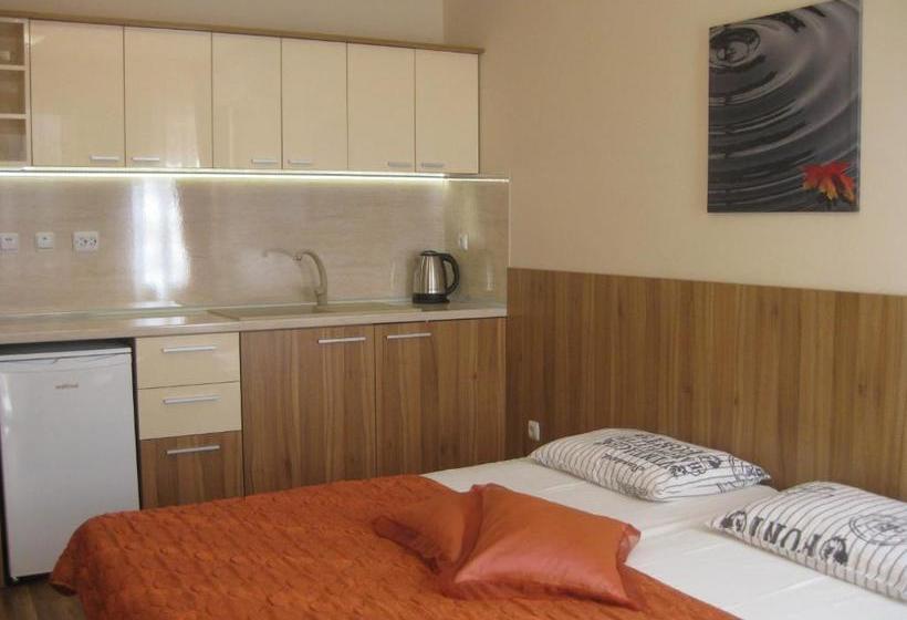 پانسیون Private Rooms Silvia