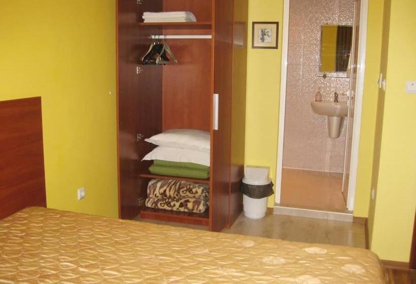 پانسیون Private Rooms Silvia