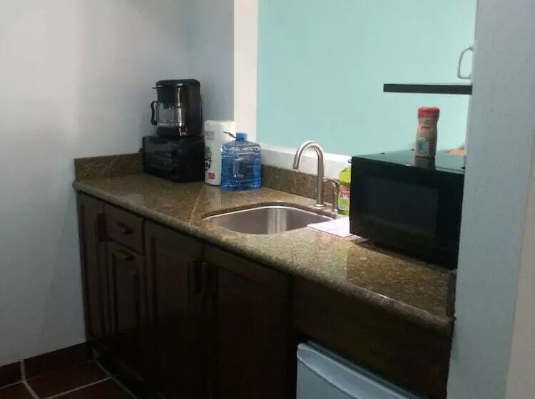 Retkeilymaja Bamboleo Inn Belize