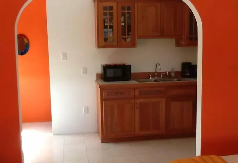 Retkeilymaja Bamboleo Inn Belize