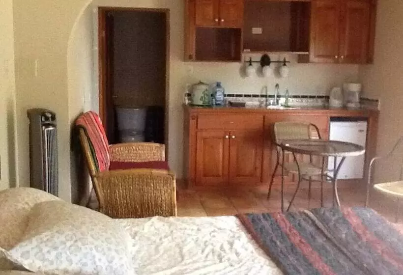 Retkeilymaja Bamboleo Inn Belize