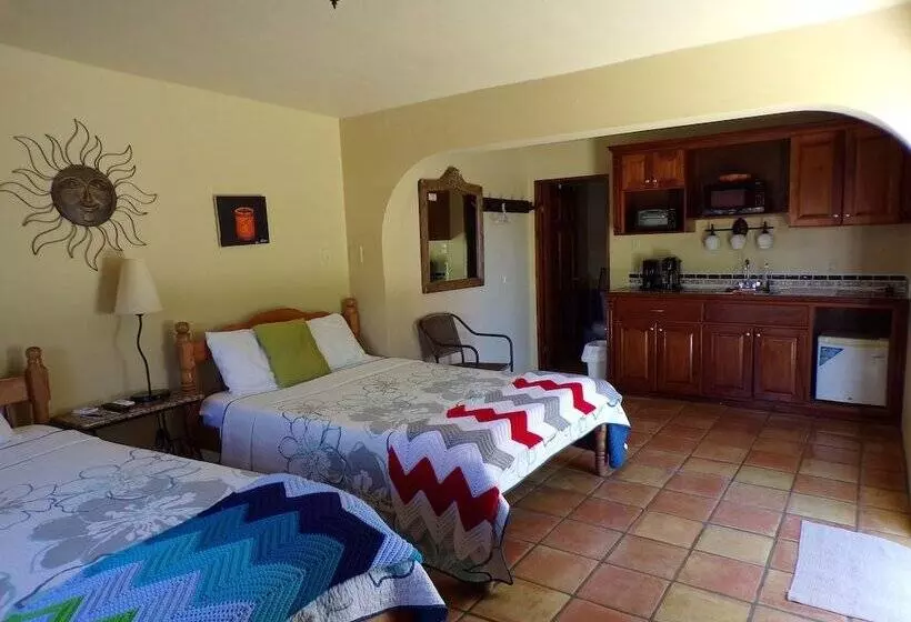 Retkeilymaja Bamboleo Inn Belize