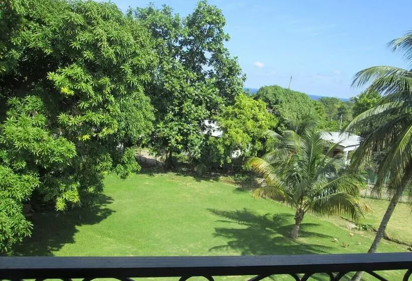 هاستل Paradise Inn