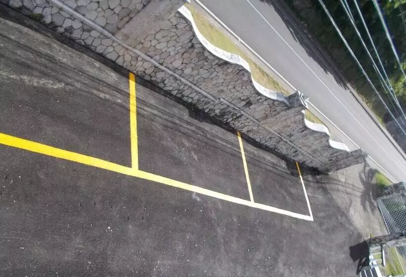 هاستل Paradise Inn