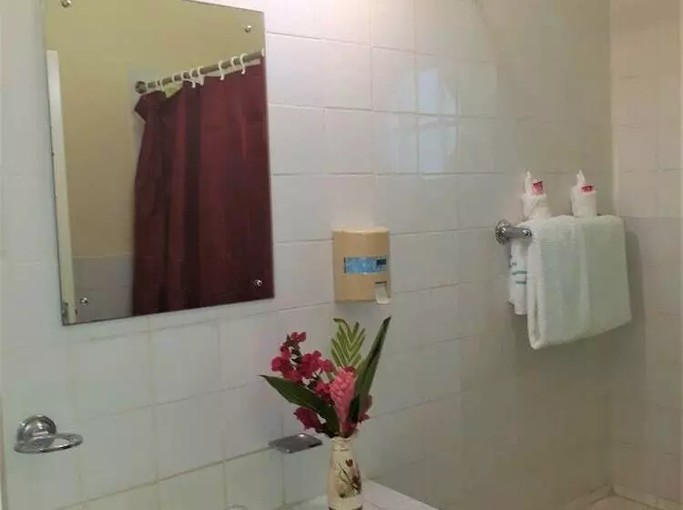 هاستل Paradise Inn