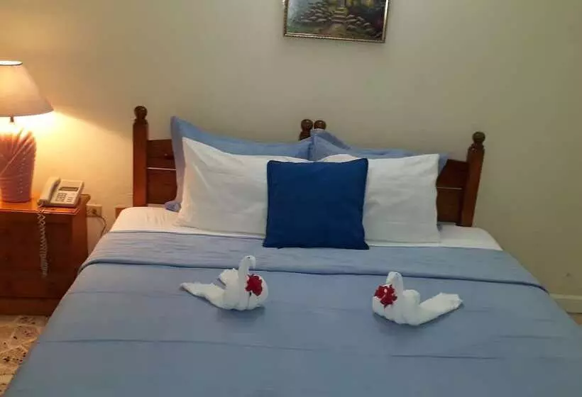 هاستل Paradise Inn