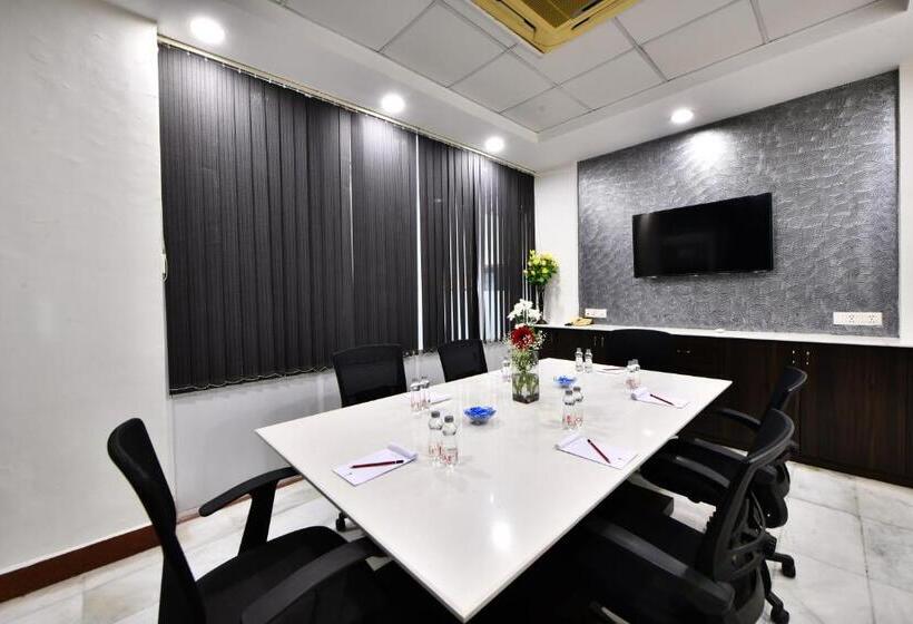 Click White House Residency, Vadodara