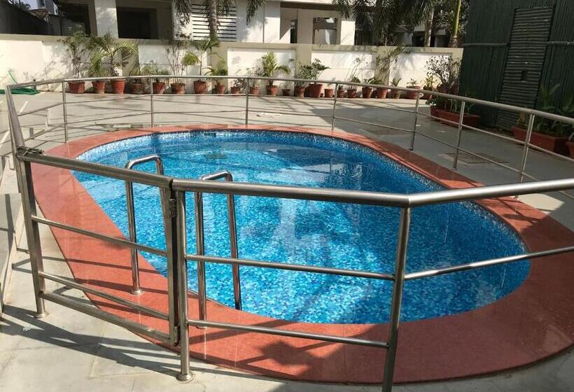 Click White House Residency, Vadodara