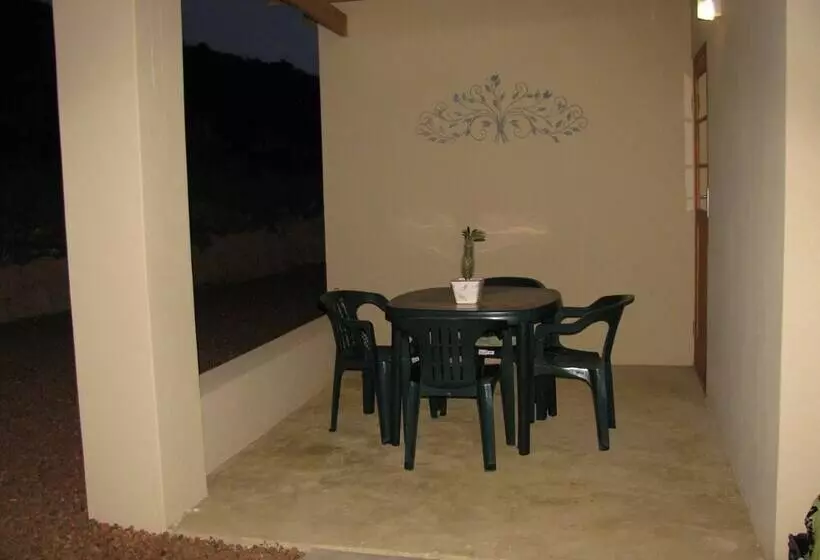 Hotelli Die Ou Huis Accommodation