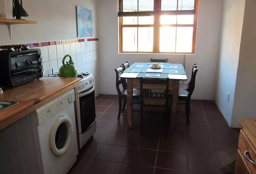 Hotelli Die Ou Huis Accommodation