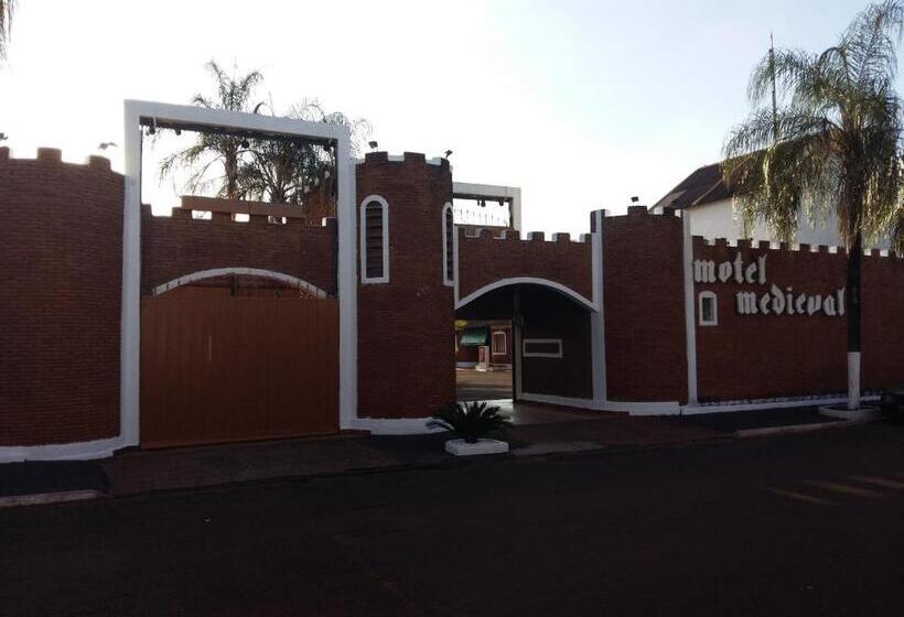 Medieval Motel E Hospedagem