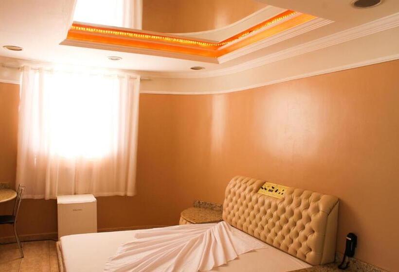 Medieval Motel E Hospedagem