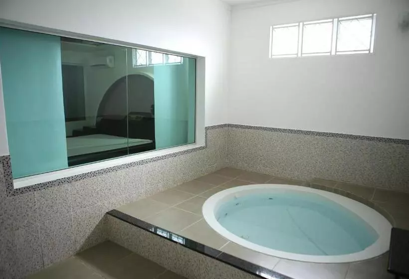 Medieval Motel E Hospedagem