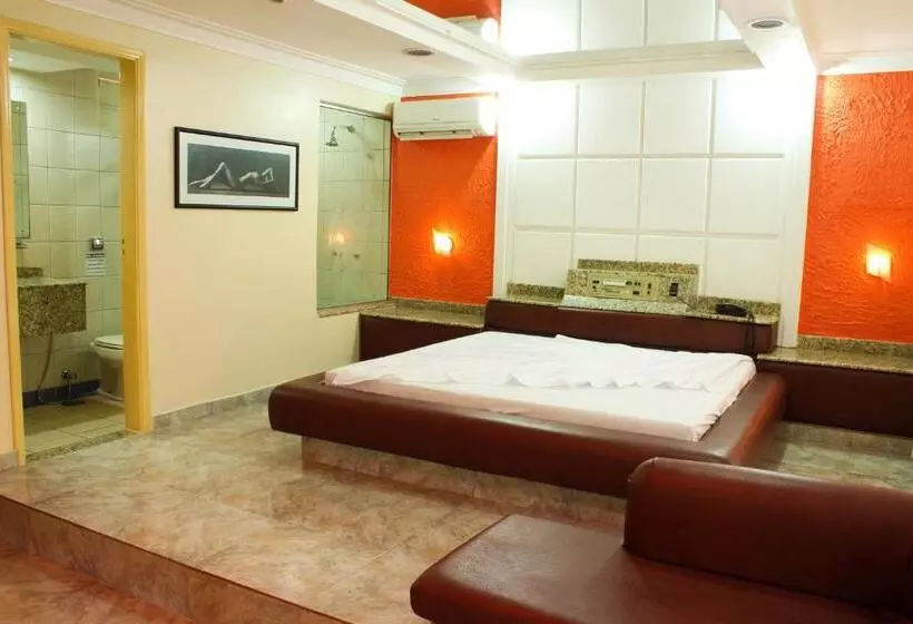 Medieval Motel E Hospedagem