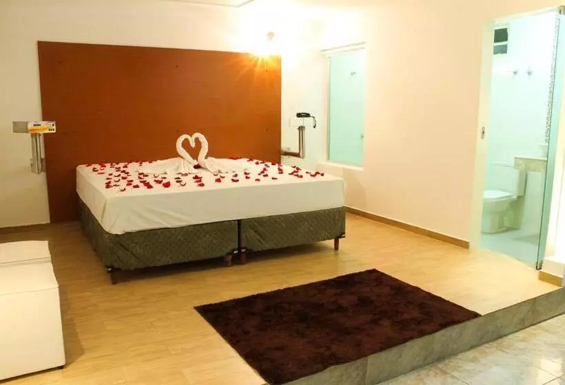 Medieval Motel E Hospedagem