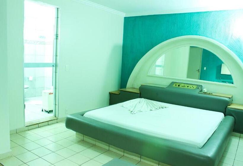 Medieval Motel E Hospedagem