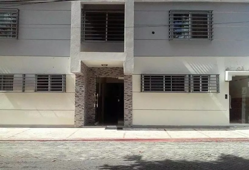 پانسیون D  Franchesis Hostal