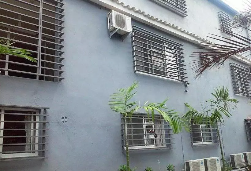پانسیون D  Franchesis Hostal