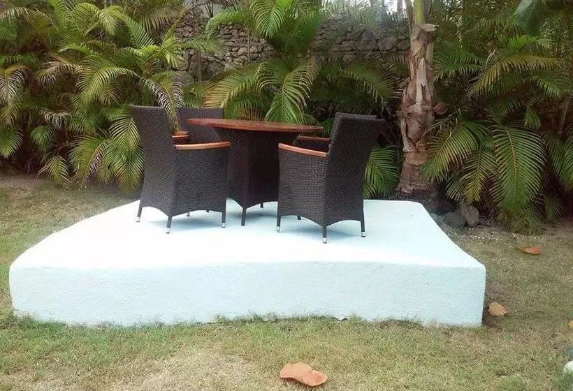 پانسیون D  Franchesis Hostal
