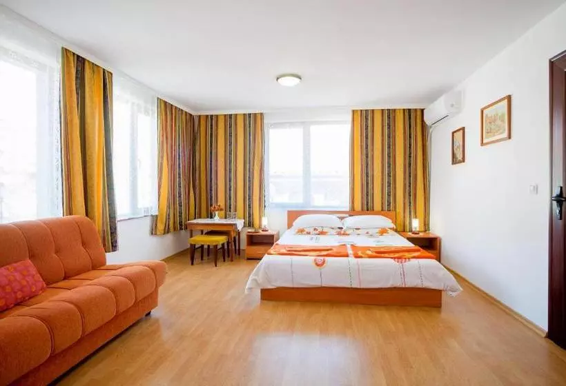 پانسیون Guest House Tulen